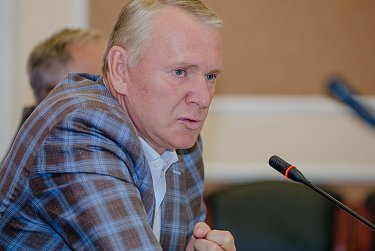 Рассмотрение Устава области включено в повестку заседания ЗС